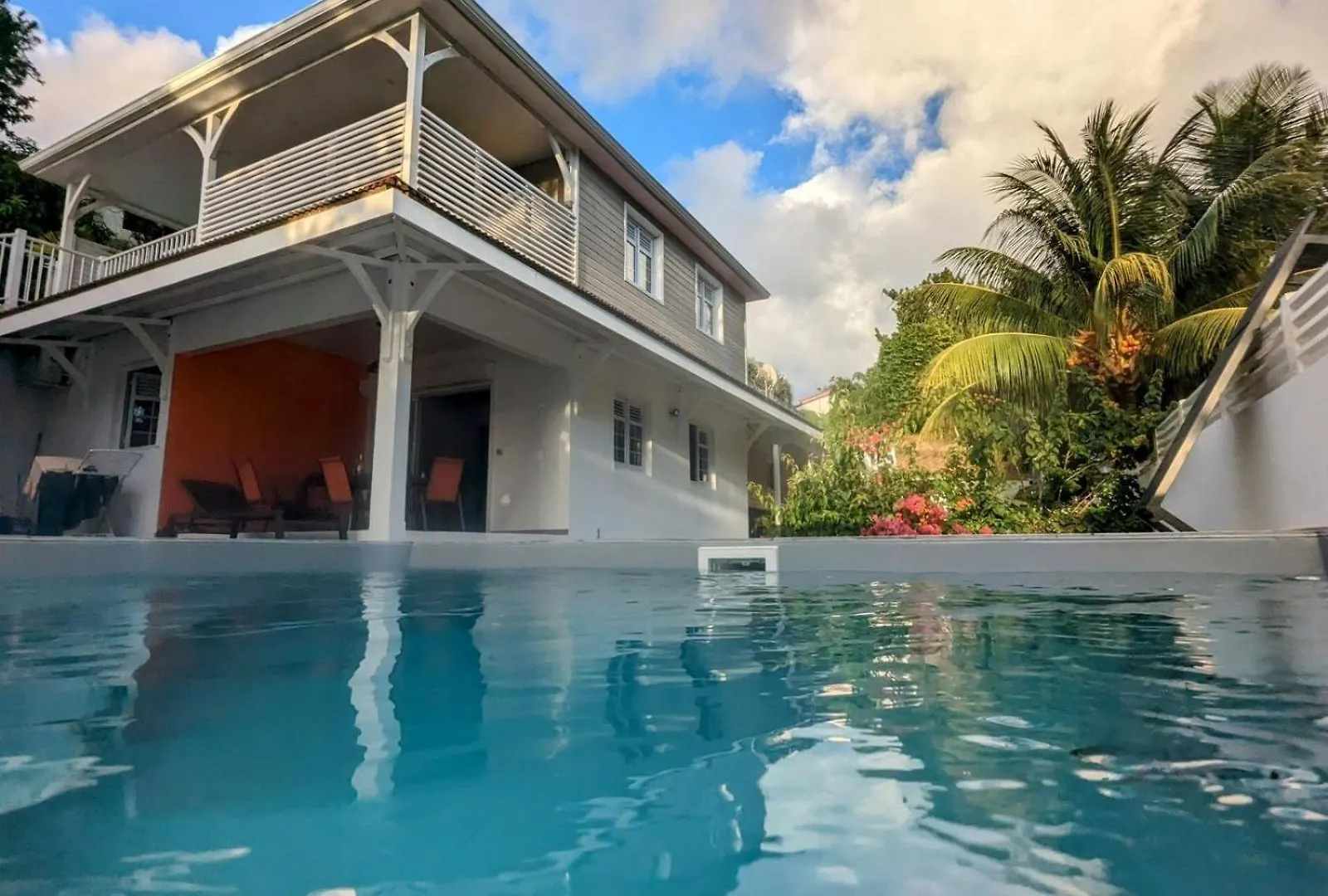 Riviere-Salee Bas De Villa Avec Piscine Privee - Bleu Azur